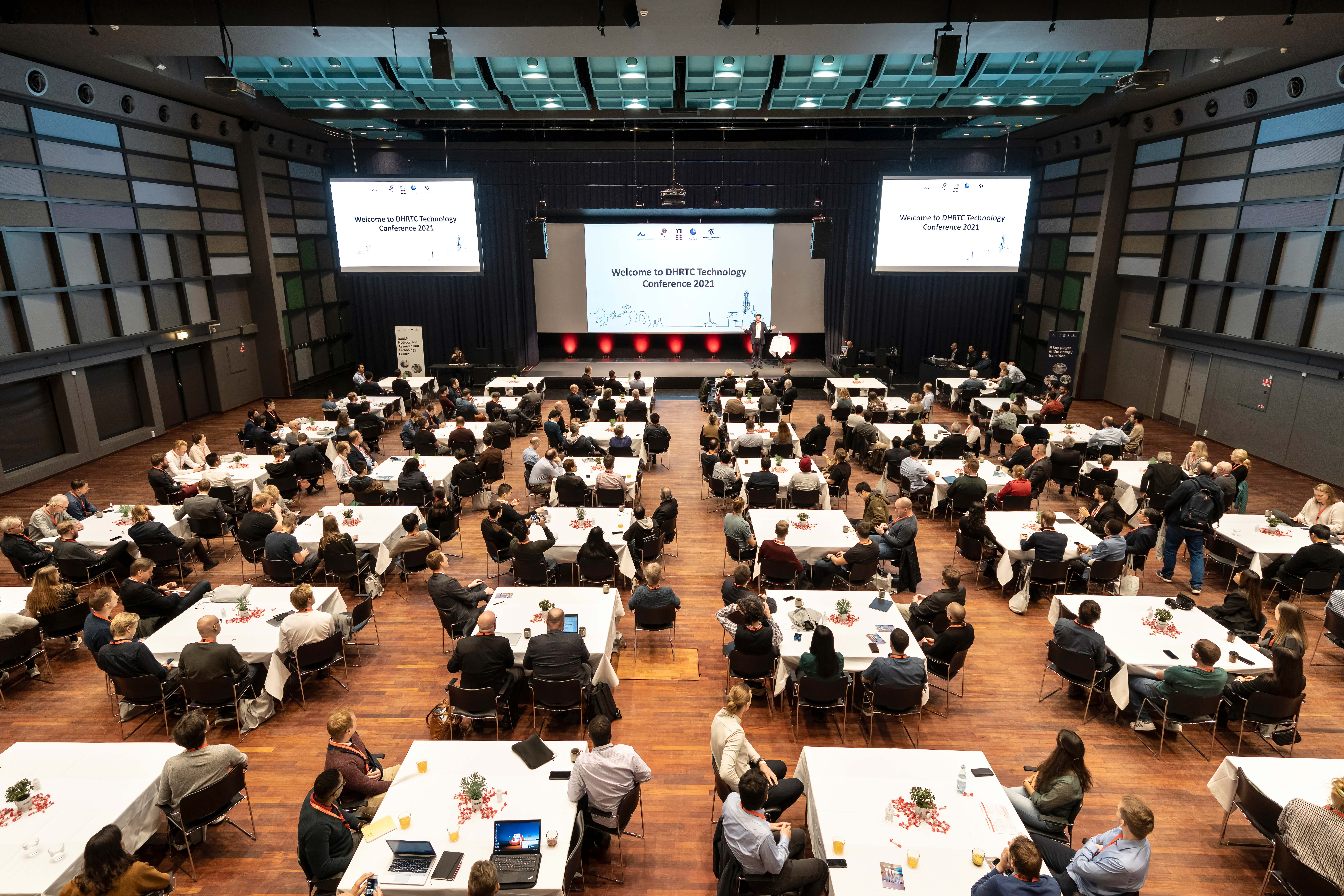 Technology Conference 2021 ©Alex Tran Technology Conference 2021